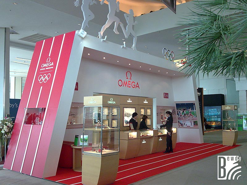 Omega-booth3.jpg